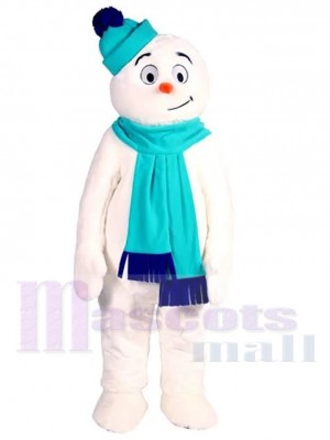 Schneemann Maskottchen Kostüm Karikatur mit hellblauer Mütze und Schal